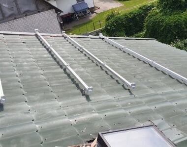 tvirtinimo konstrukcija ant šiferio stogo